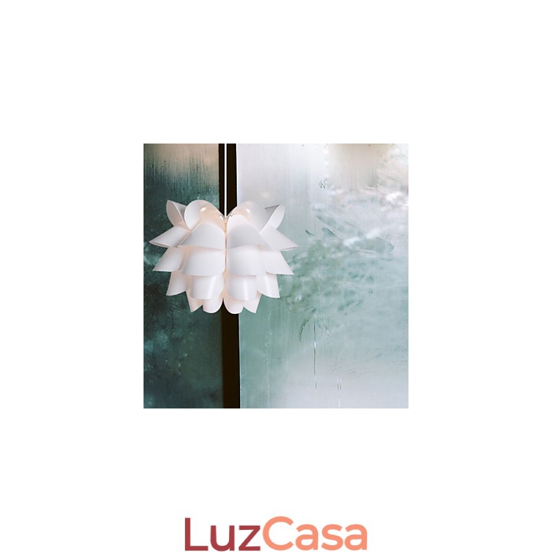 Luminária pendente contemporânea e contratada The Nordic Idea White Lotus