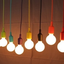 Lustre criativo de silicone com dragão arco-íris