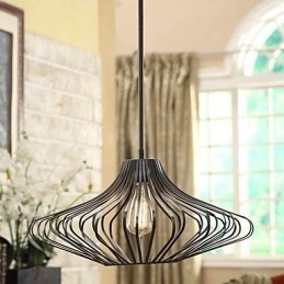 Luminária pendente moderna com estrutura de metal preto