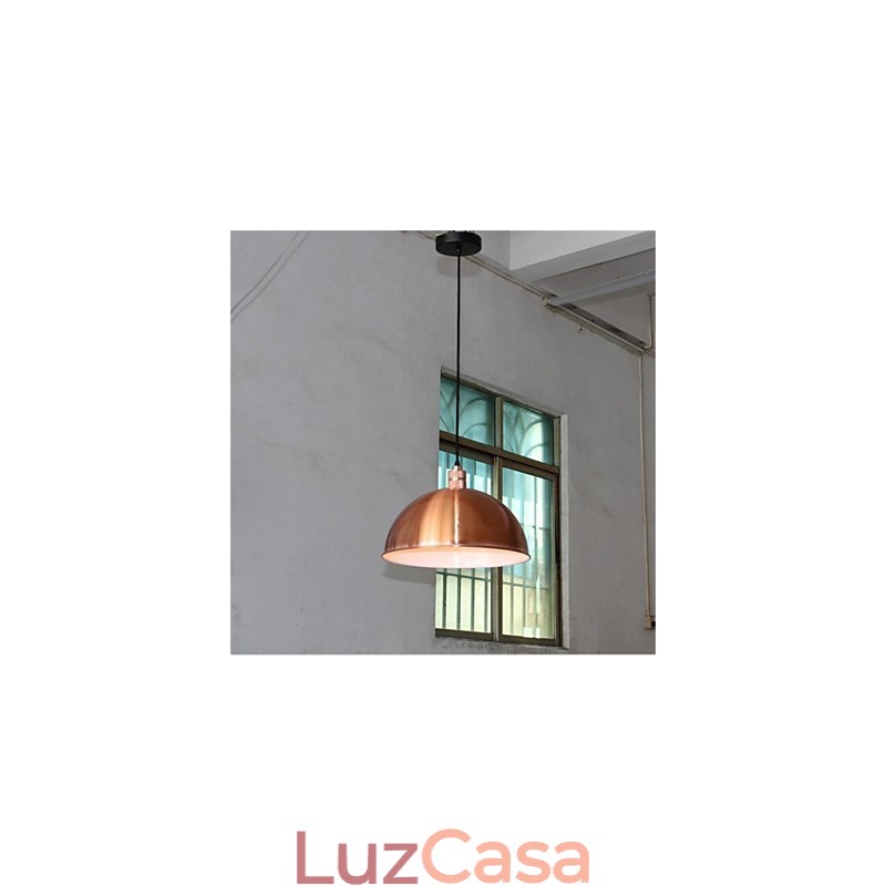 Um lustre de ferro retrô exclusivo