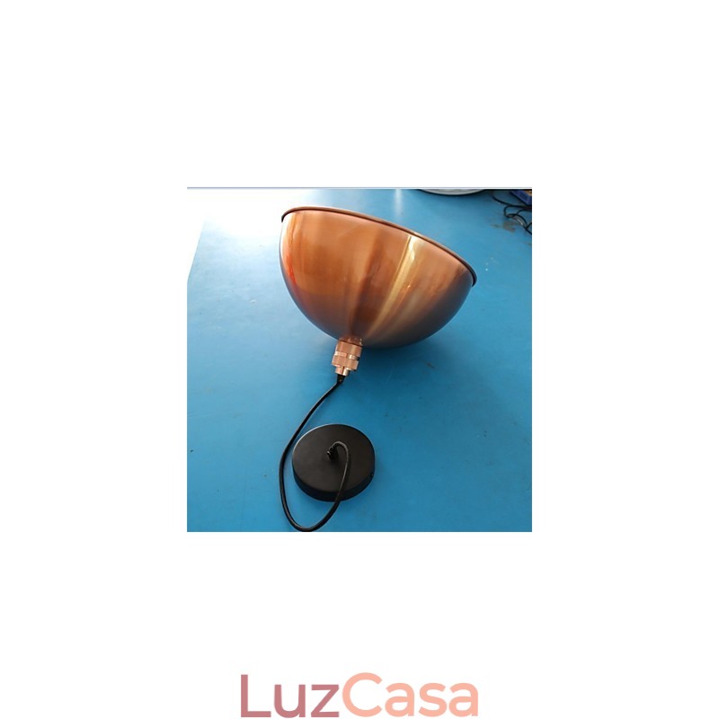 Um lustre de ferro retrô exclusivo