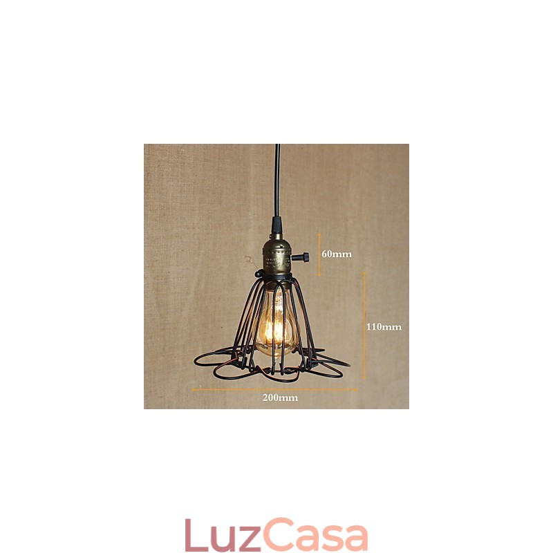 Indústria rural americana contratou uma única cabeça de lustre de ferro pequeno e criativo