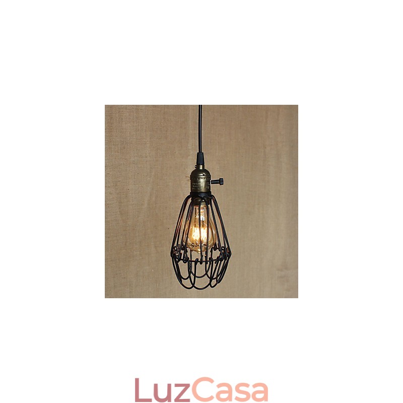 Indústria rural americana contratou uma única cabeça de lustre de ferro pequeno e criativo