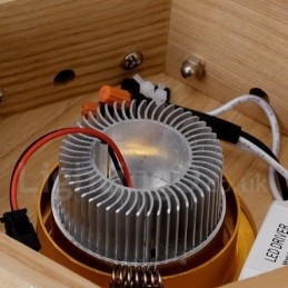 Luminária pendente moderna contemporânea de madeira com 6 luzes