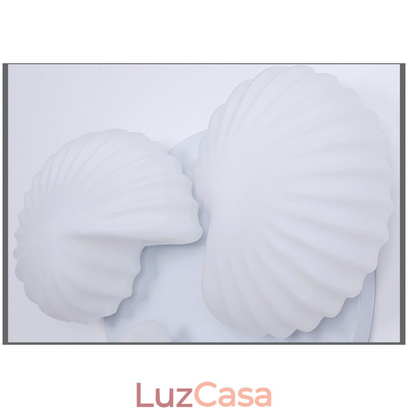 Lustre Integrado Clássico Tradicional de 3 Luzes com Sombra de Vidro