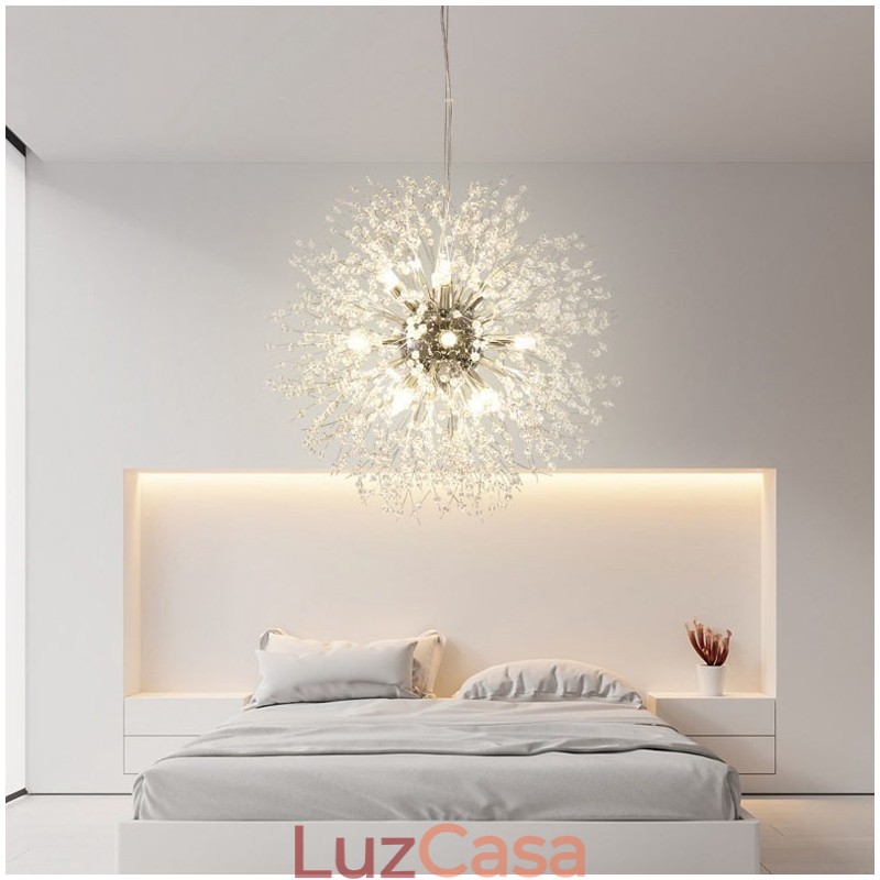 Lustre de metal com cristal e detalhes cromados em formato de dente-de-leão, globo de fogos de artifício