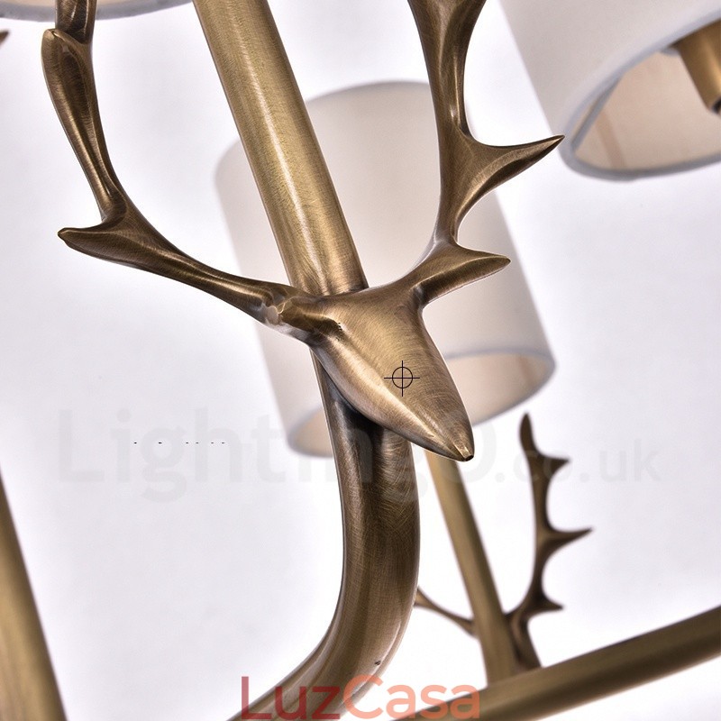 Lustre rústico de latão com 8 luzes e cúpula de tecido
