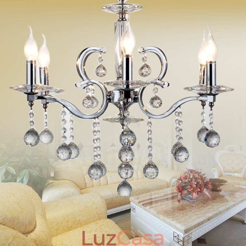 Lustre de cristal elegante cromado com vela