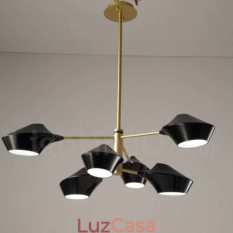 Lustre moderno e contemporâneo com cúpulas de acrílico branco e preto