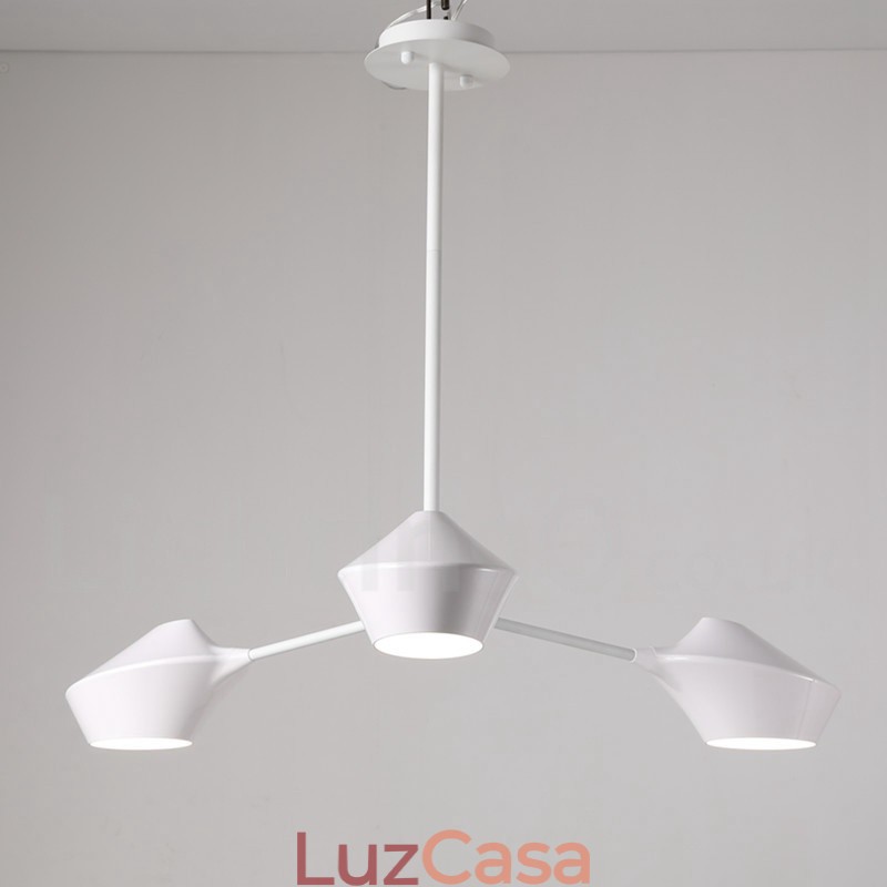 Lustre moderno e contemporâneo com cúpulas de acrílico branco e preto