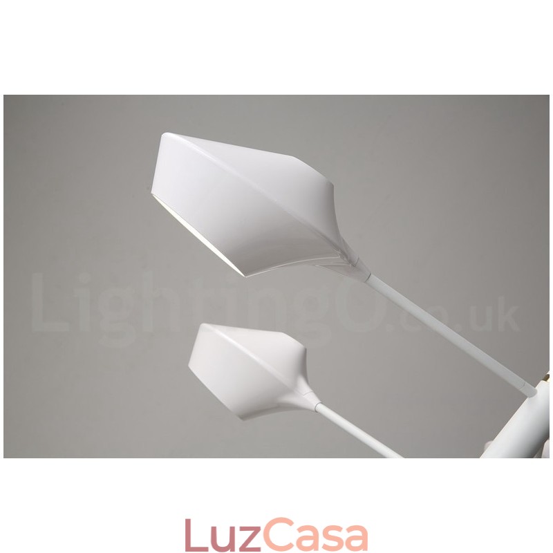 Lustre moderno e contemporâneo com cúpulas de acrílico branco e preto