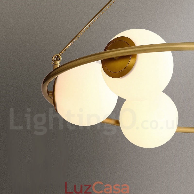 Lustre redondo estilo feijão de latão puro com abajures brancos