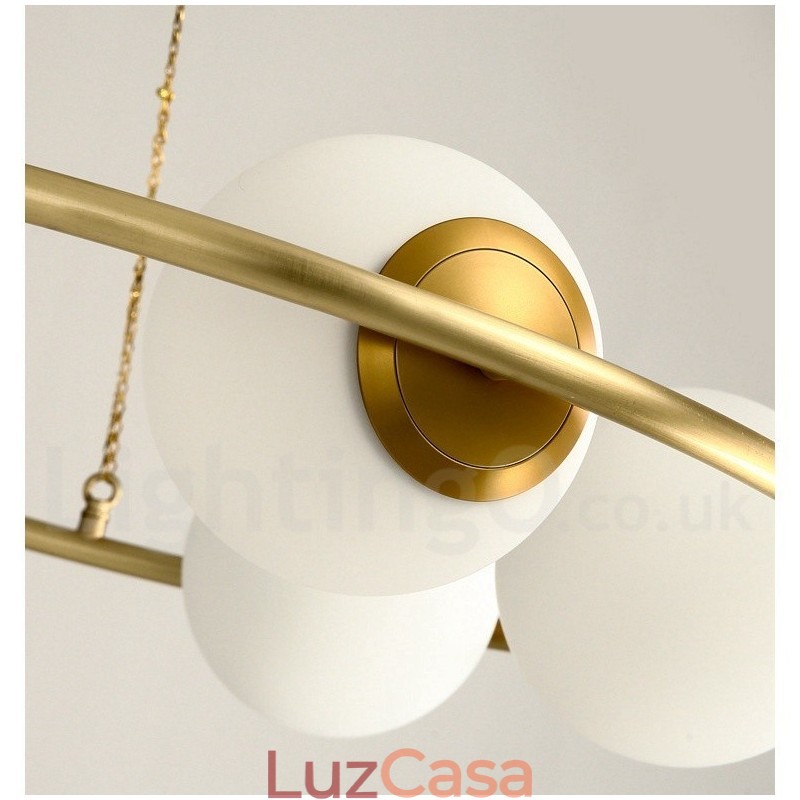 Lustre redondo estilo feijão de latão puro com abajures brancos