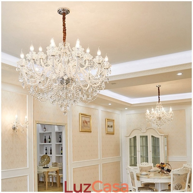 Lustre de cristal transparente com 18 (12+6) luzes e braços brancos
