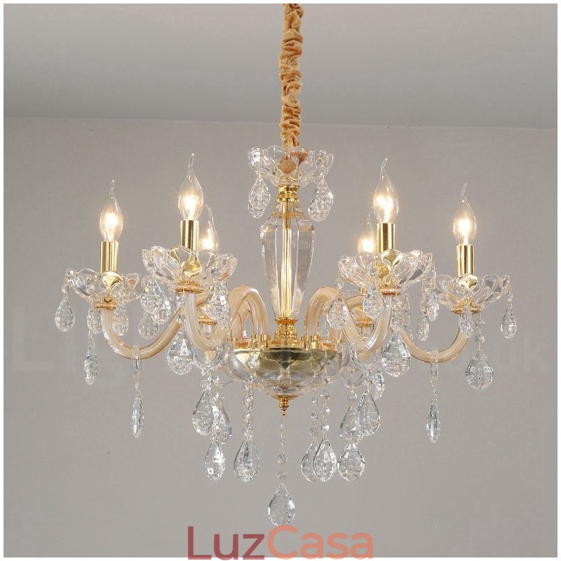 Lustre de ouro com lustre de vela de cristal transparente