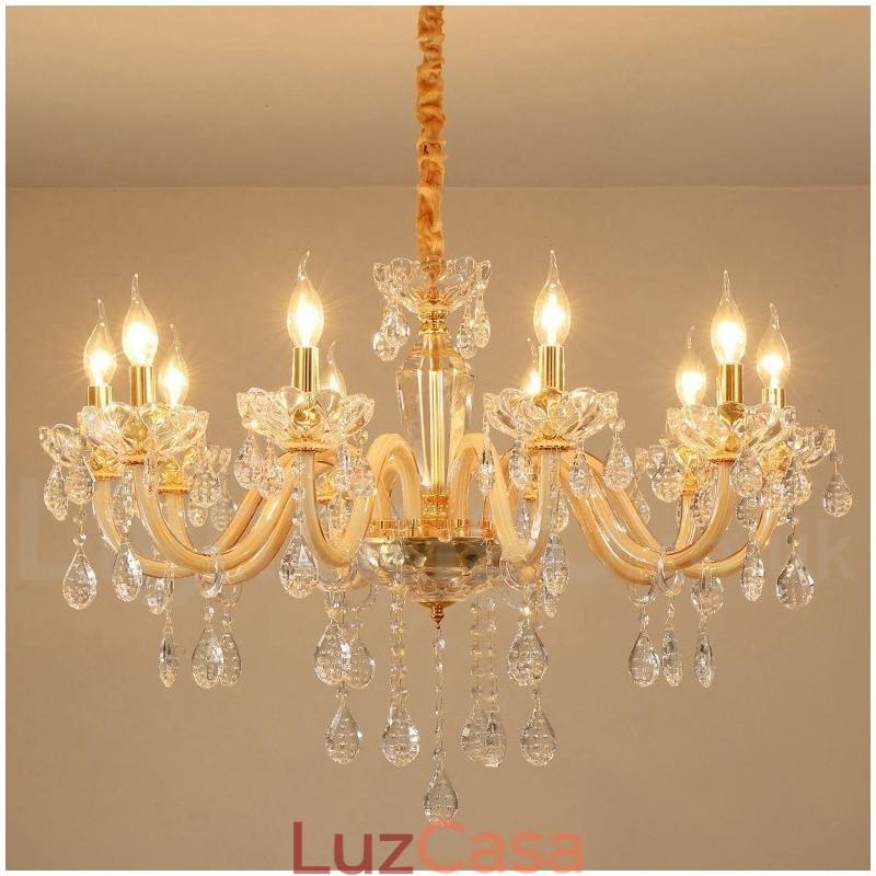 Lustre de ouro com lustre de vela de cristal transparente