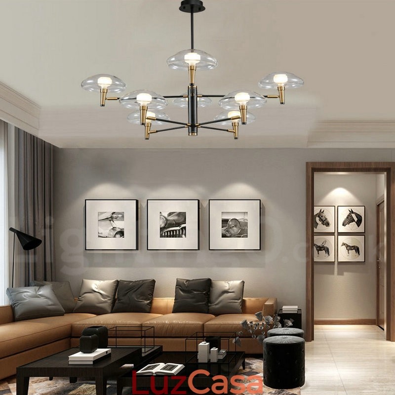 Lustre de 8 luzes com acabamento pintado galvanizado e cúpulas de vidro