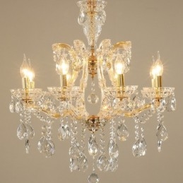 Lustre de cristal dourado com 8 velas