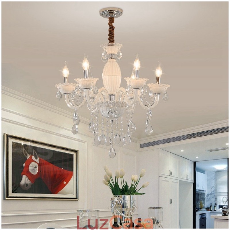 Lustre de vela branca de 6 luzes com cristal