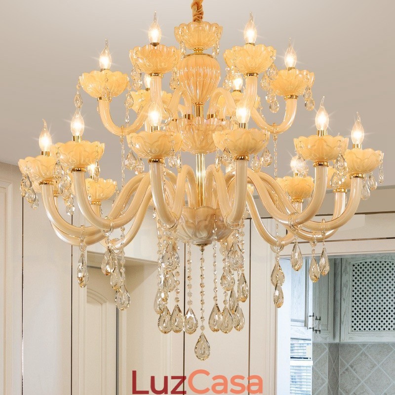 Lustre de cristal luxuoso com 18 (12+6) luzes e velas de champanhe