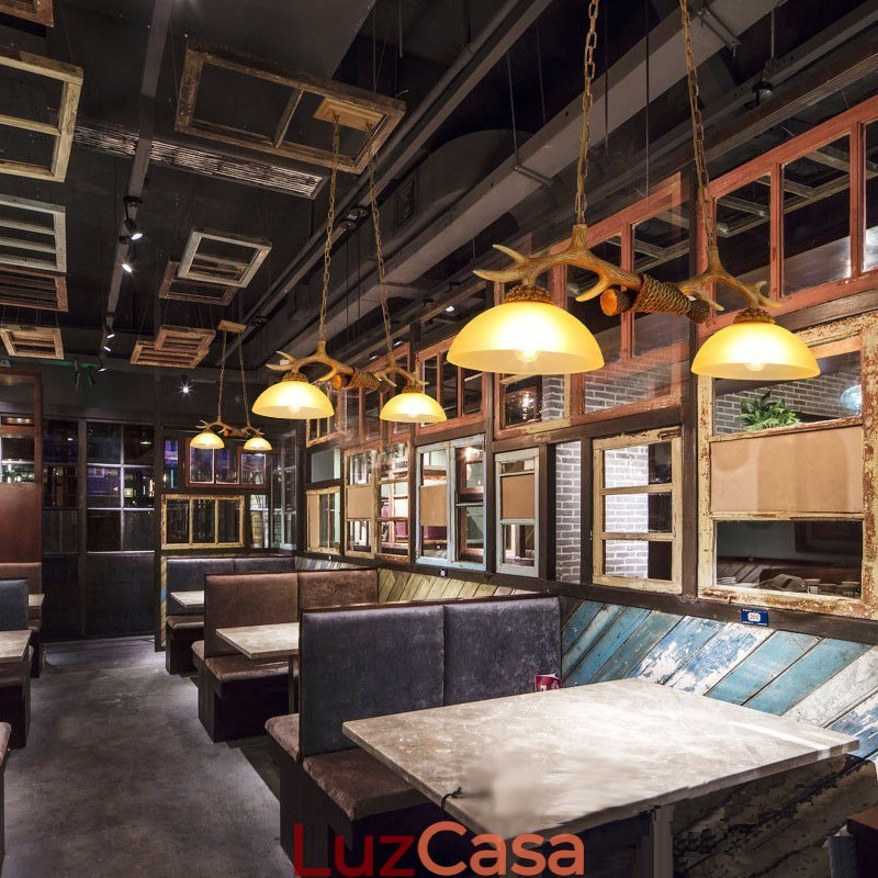 2 Luzes pendentes antigas de chifres retrô artísticos rústicos castanhos claros com cúpula de vidro