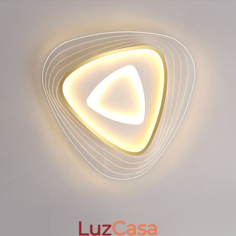 Luminária de teto triangular embutida