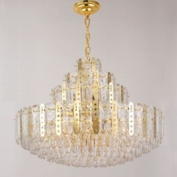 Lustre de cristal com detalhe em ferro dourado vazado