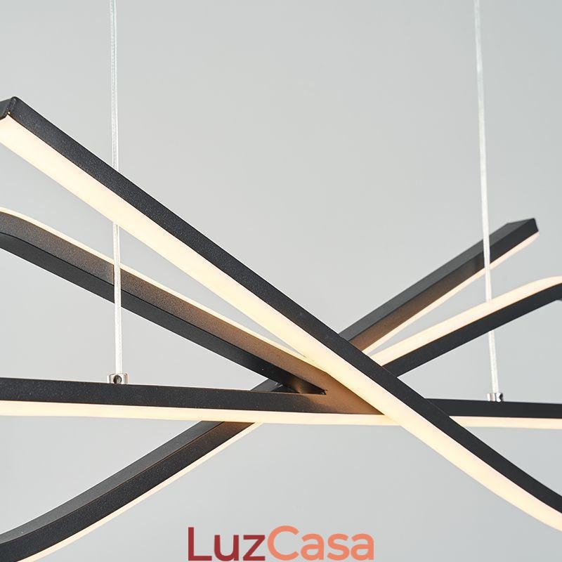 Luminária pendente simples em alumínio com laço de teto
