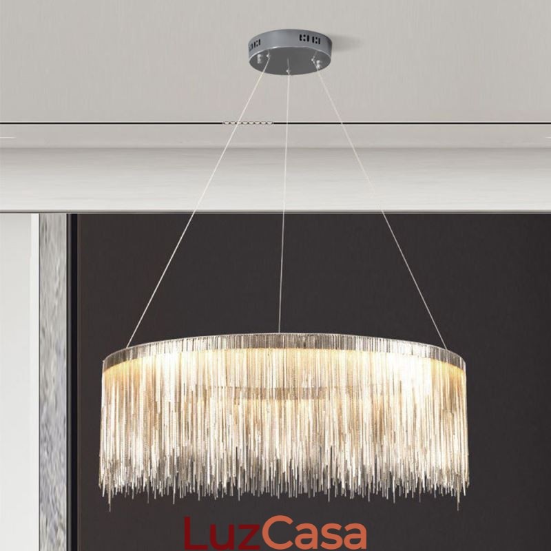 Lustre redondo com pingente de borla de luxo