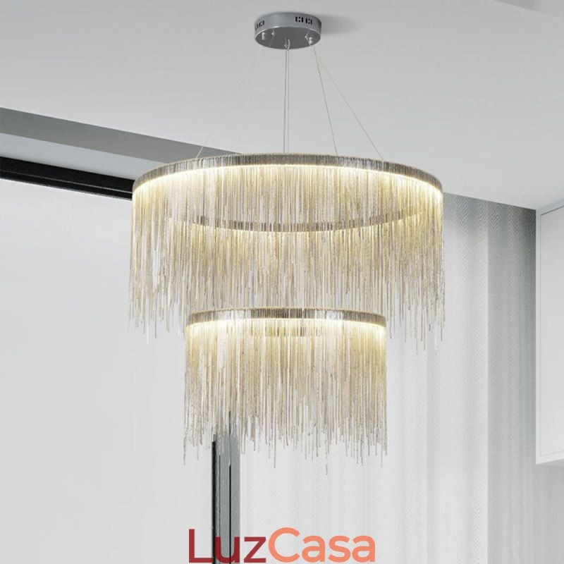 Lustre redondo com pingente de borla de luxo
