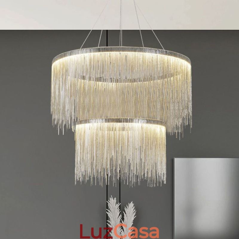 Lustre redondo com pingente de borla de luxo
