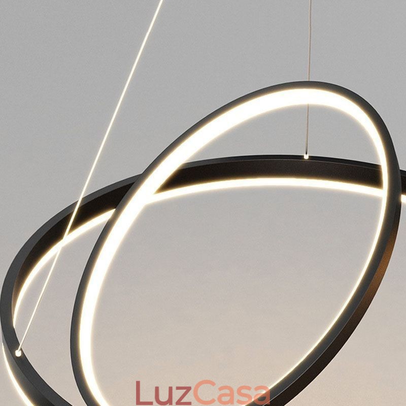 Luminária pendente moderna em forma de círculo com anéis em acrílico