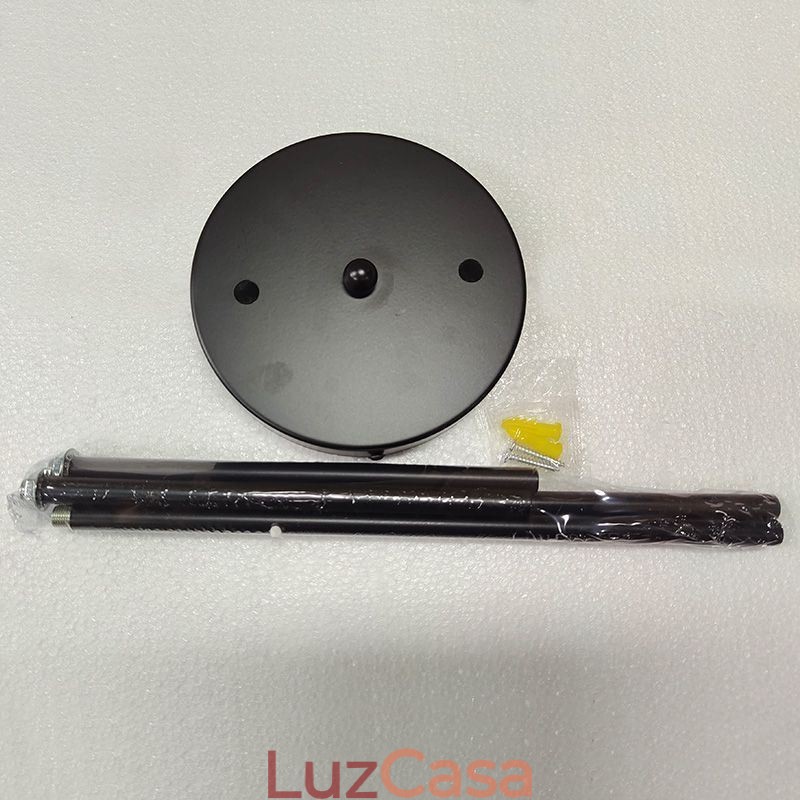Lustre de metal moderno com bolhas de vidro transparente e lâmpadas pendentes