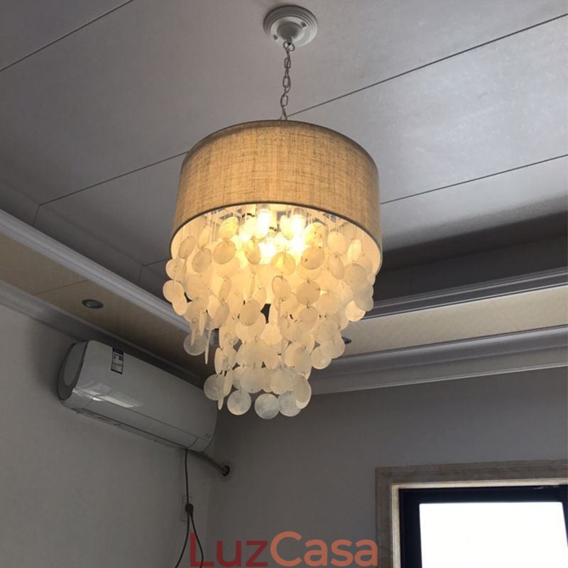 Luminária pendente contemporânea Jellyfish Shells Lighting com abajur cilíndrico