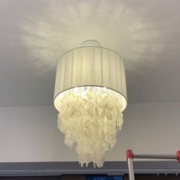 Luminária pendente contemporânea Jellyfish Shells Lighting com abajur cilíndrico