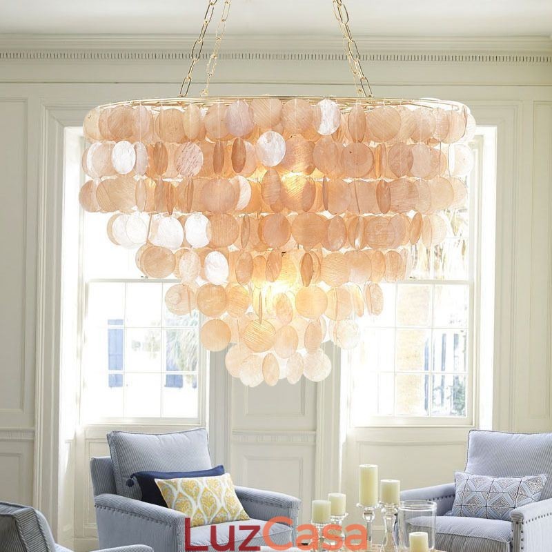 Lustre de concha natural redondo em camadas pendurado marrom claro preto