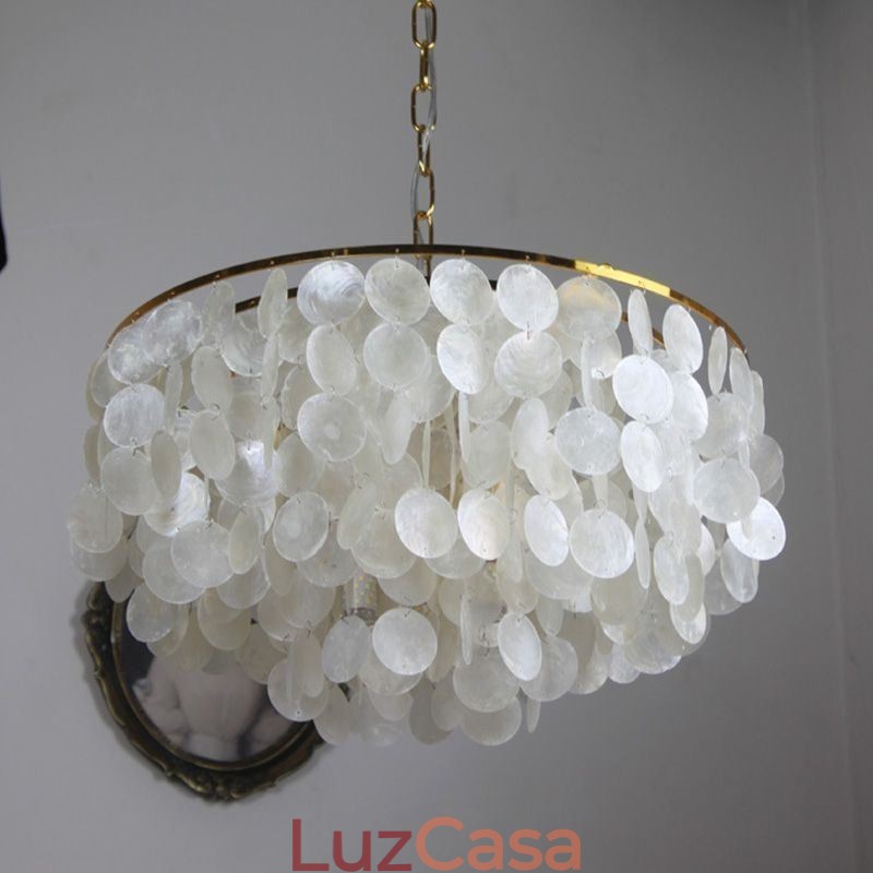 Luminária pendente de concha europeia