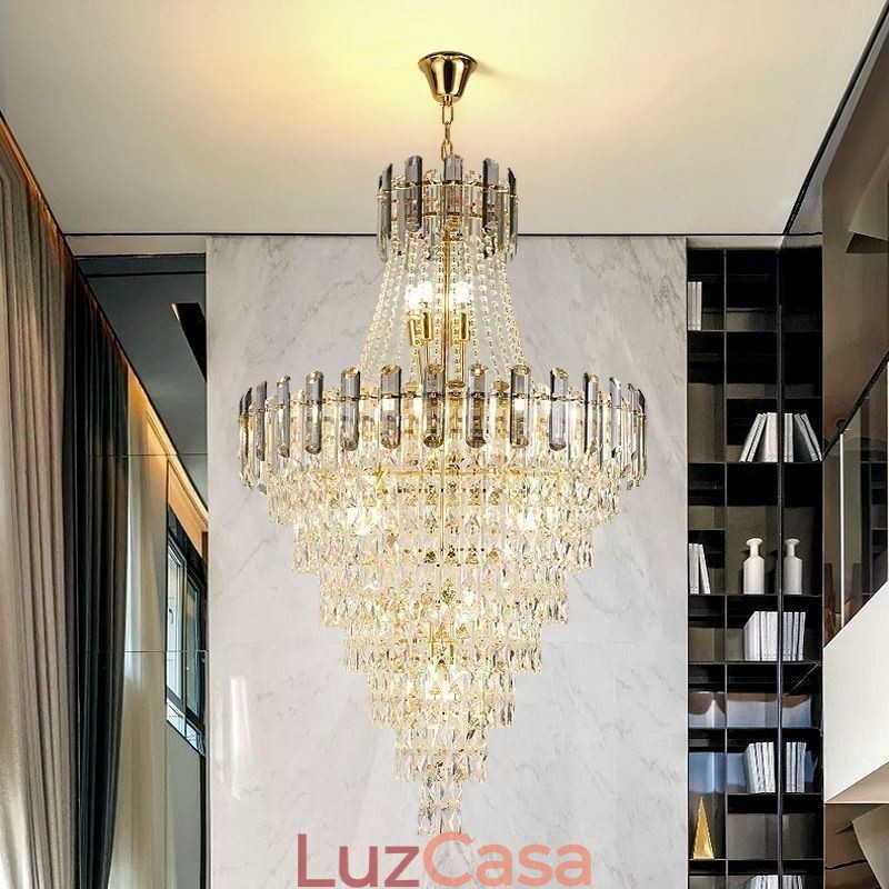 Moderno e elegante lustre pendente de cristal cônico