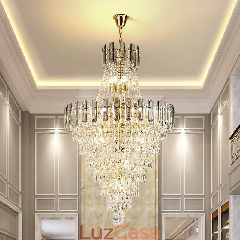 Moderno e elegante lustre pendente de cristal cônico