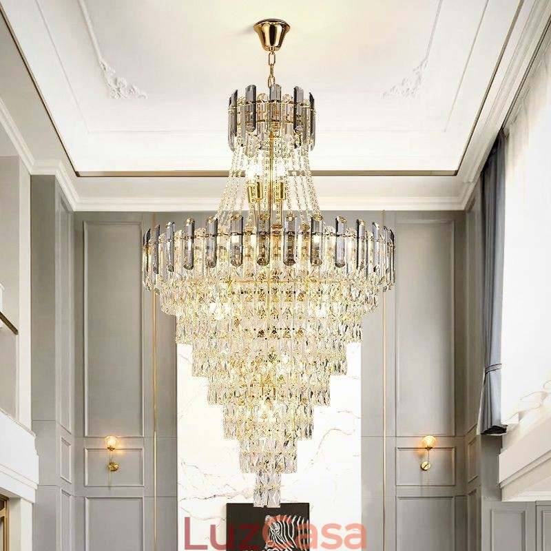 Moderno e elegante lustre pendente de cristal cônico