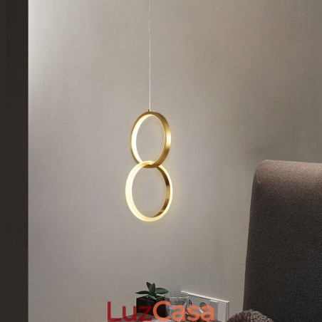 Luminária pendente de latão com anéis decorativos Luminária pendente de latão com anéis decorativos