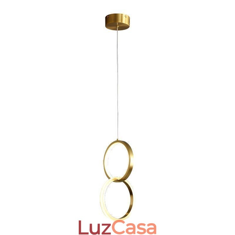 Luminária pendente de latão com anéis decorativos