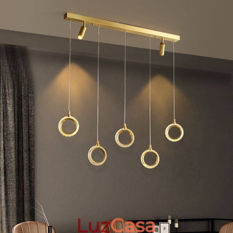 Luminária pendente de acrílico com anel de luz e holofote