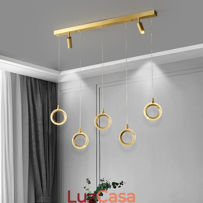 Luminária pendente de acrílico com anel de luz e holofote