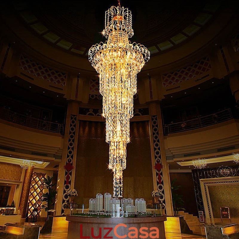 Lustre de cristal europeu com pingente longo