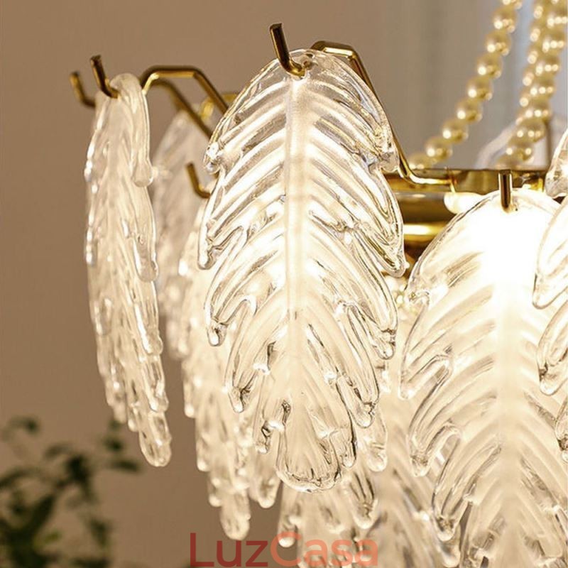 Elegante luminária pendente de vidro com folhas