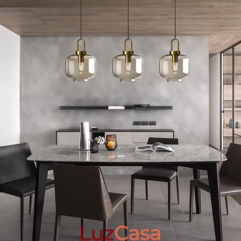 Luminária pendente de 3 luzes com ilha de sombra de vidro
