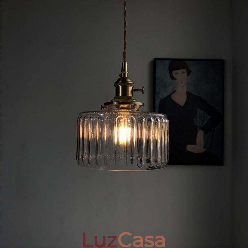 Luminária pendente de vidro transparente com nervuras e interruptor giratório