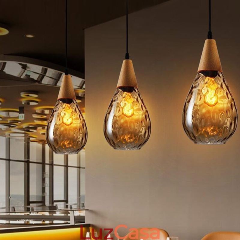 Luminária pendente em forma de lágrima com abajur de vidro