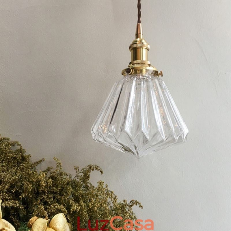 Luminária pendente de vidro com nervuras em diamante transparente